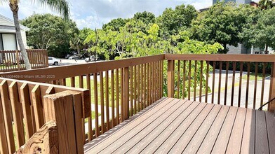 633 Executive Center Dr in West Palm Beach, FL - Building Photo - Building Photo