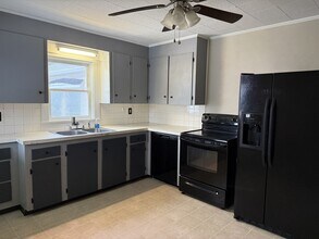 914 W King St in Martinsburg, WV - Building Photo - Building Photo