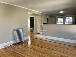 24 Dunreath St, Unit 2 in Boston, MA - Building Photo - Building Photo