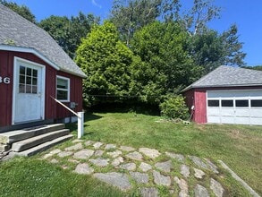 36 Webb Field Rd in Brunswick, ME - Building Photo - Building Photo