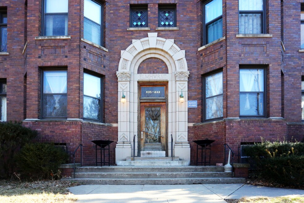 Terrace Hill Apartments and Nearby Des Moines Apartments For Rent Des