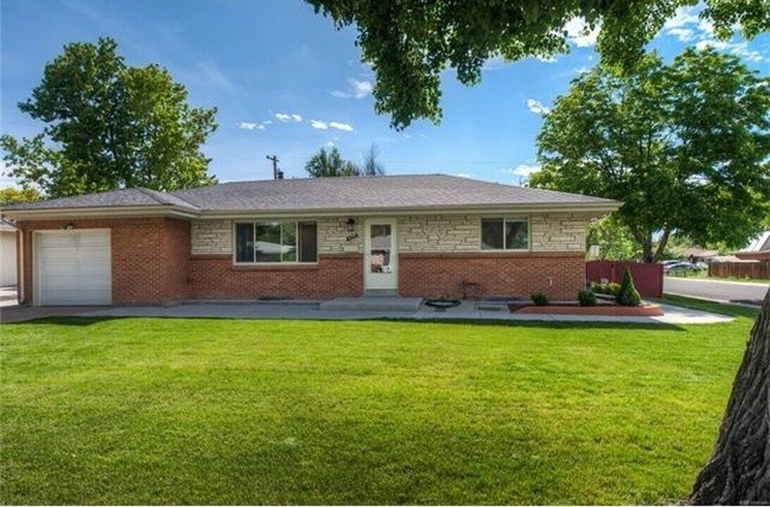 479 Kingston St in Aurora, CO - Building Photo
