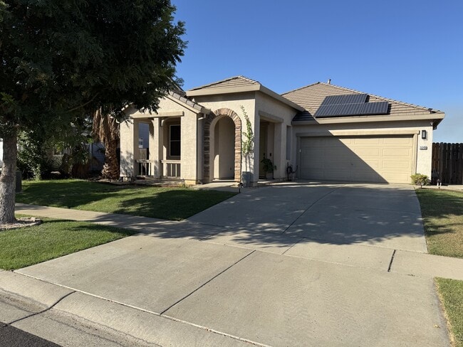 5548 Ravine Ct