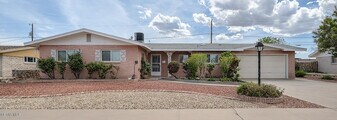 9632 Gairloch Dr in El Paso, TX - Building Photo