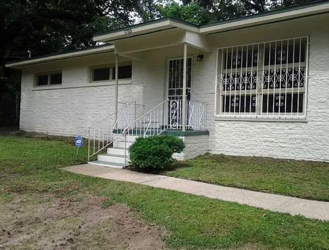 property at 1755 Lapine Dr