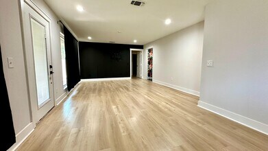 3406 Englewood Ave in Lubbock, TX - Building Photo - Building Photo