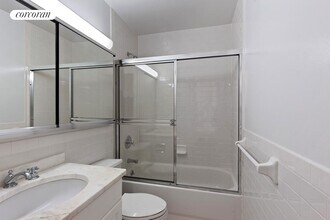 125 Church St in New York, NY - Building Photo - Building Photo