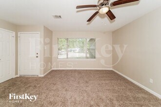710 Canary Cir in Pasadena, TX - Building Photo - Building Photo
