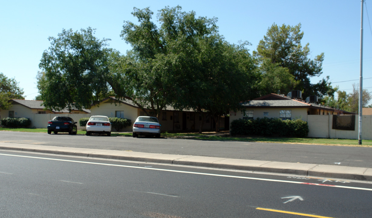 Missouri Apartments in Phoenix, AZ - Building Photo