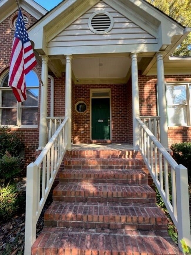 401 Ashwood Dr in Williamsburg, VA - Building Photo - Building Photo