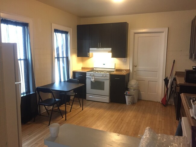 property at 3063 N Bremen St