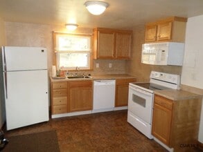 704 13th St in Windber, PA - Building Photo - Building Photo