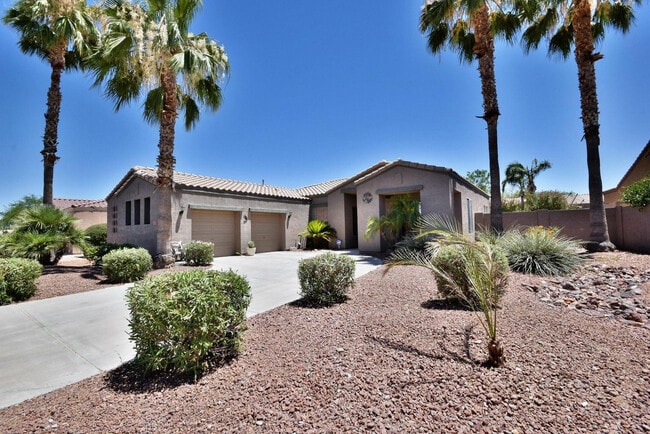 483 W Carob Dr in Chandler, AZ - Building Photo - Building Photo