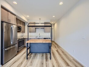 7031 42nd Ave S in Seattle, WA - Building Photo - Building Photo