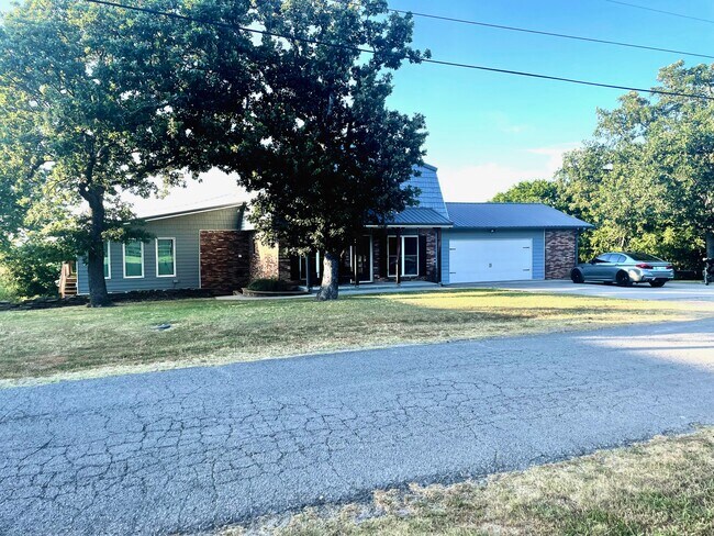 578 Sequoyah Dr in Eufaula, OK - Building Photo - Building Photo