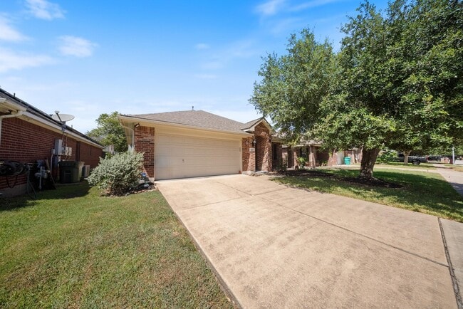 6715 Rockwall Trail Dr