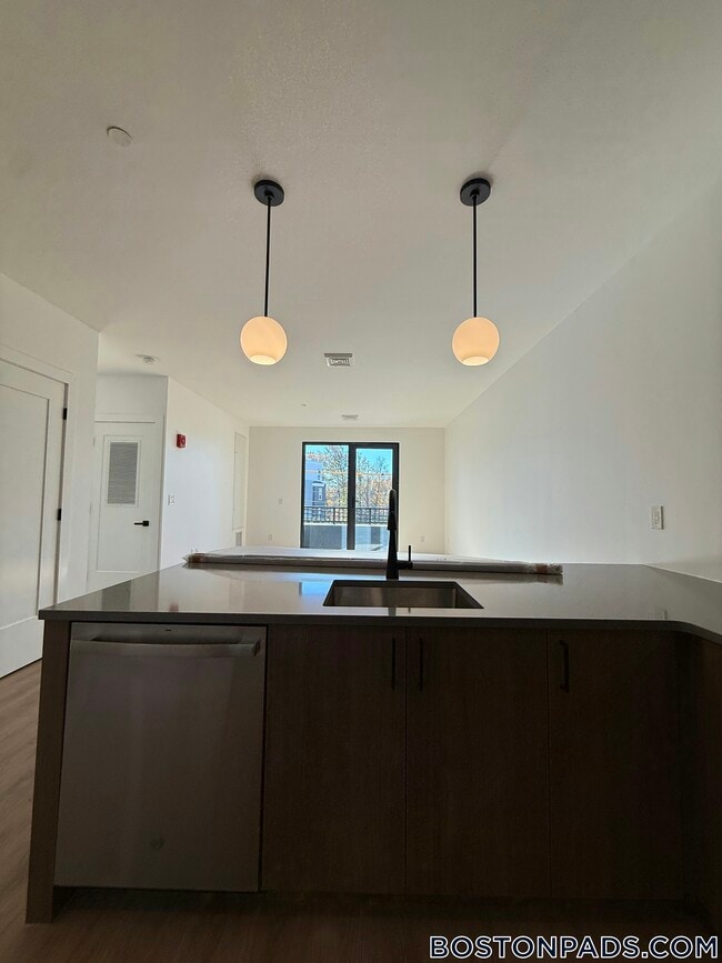 199 Gardner St in Boston, MA - Building Photo - Building Photo