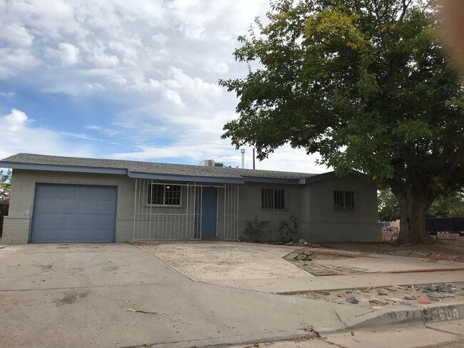 2600 19th St NW in Albuquerque, NM - Building Photo - Building Photo