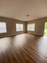 927 E Loren St in Springfield, MO - Building Photo - Building Photo