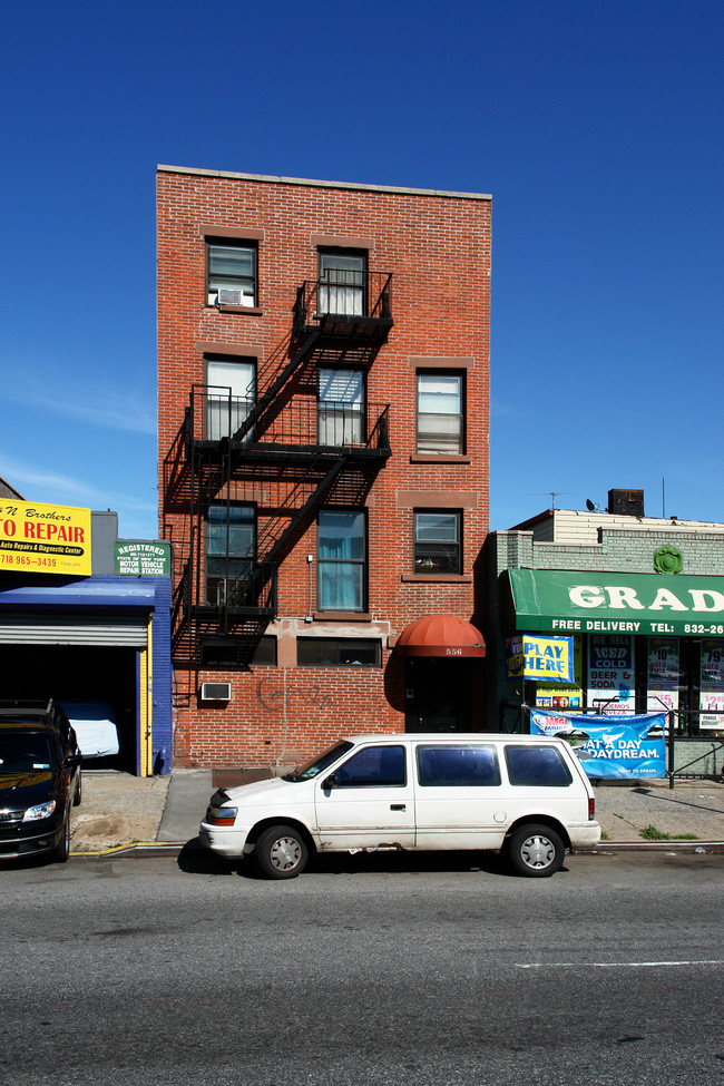 556 4th Avenue in Brooklyn, NY - Foto de edificio - Building Photo