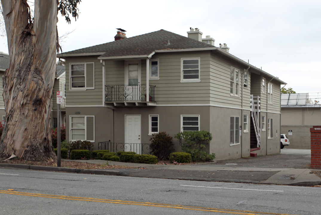 1116 El Camino Real in Burlingame, CA - Building Photo