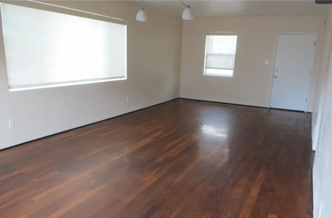 property at 1418 E Spring St