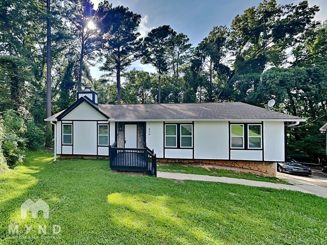 property at 804 Pine Forest Cir
