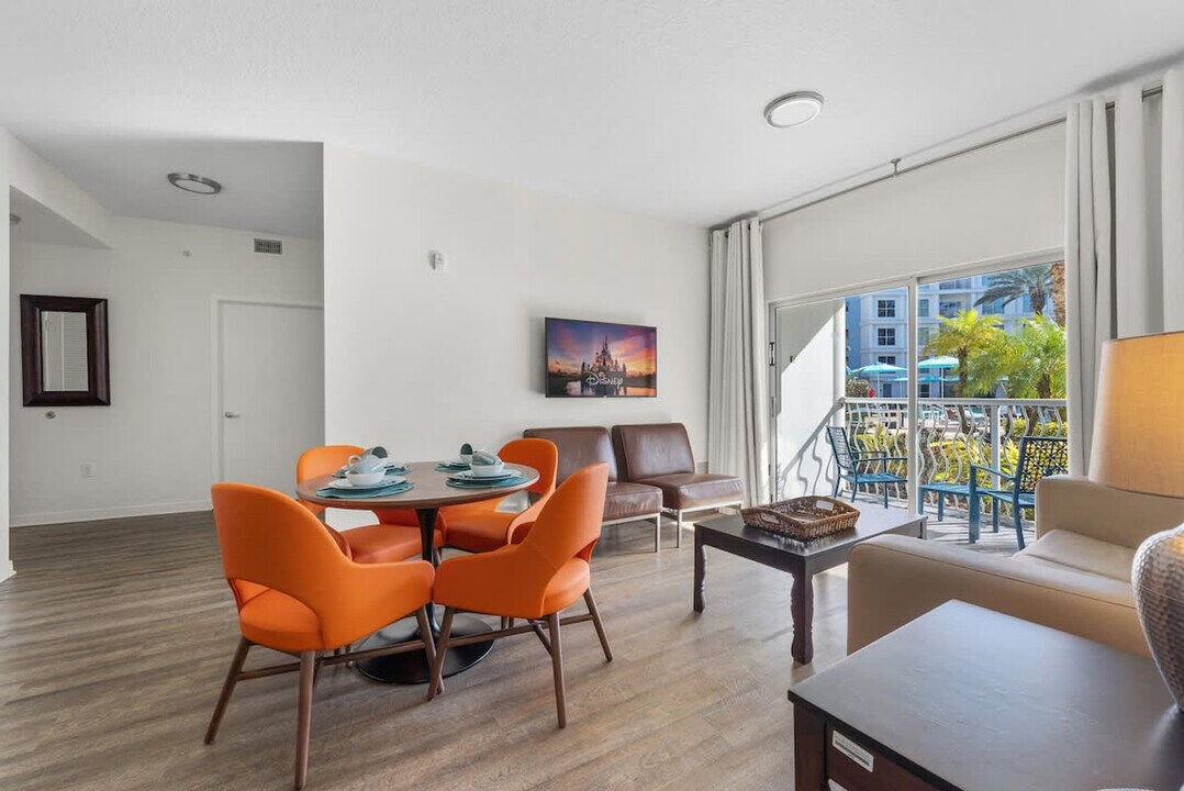 225 Celebration Pl in Kissimmee, FL - Building Photo