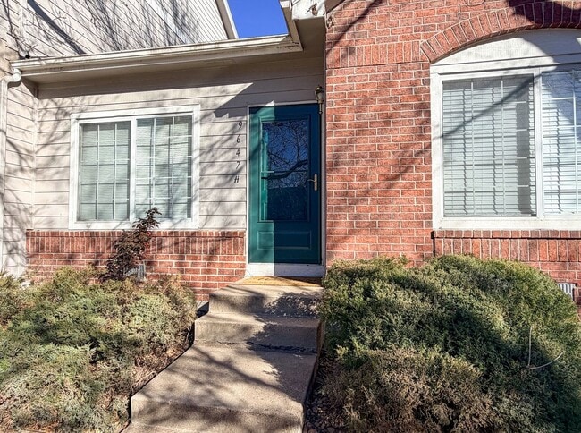 9647 W Chatfield Ave in Littleton, CO - Building Photo - Building Photo