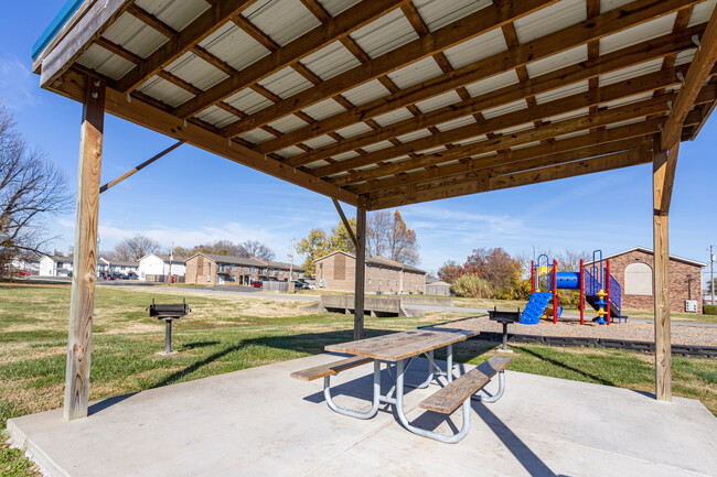 Paddocks at Ridge Park in Louisville, KY - Building Photo - Other