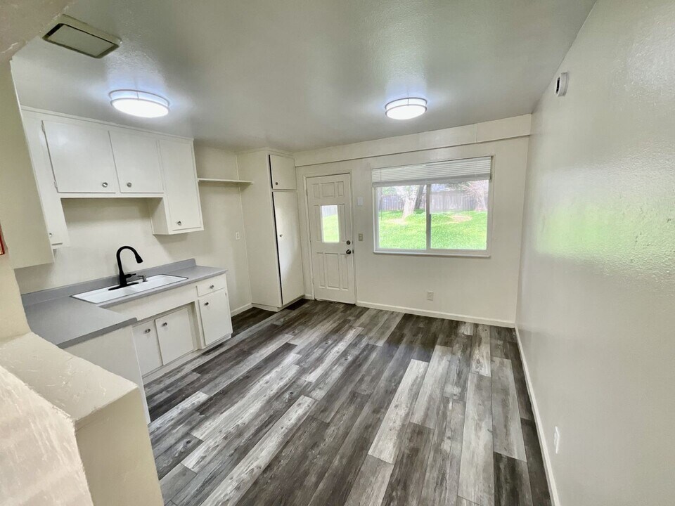 3352 Coreen Ct in Cottonwood, CA - Building Photo