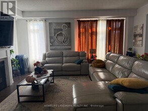 21 Kingsbury Trl in Barrie, ON - Building Photo - Building Photo