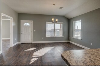 2219 Kentucky Ave in Joplin, MO - Building Photo - Building Photo