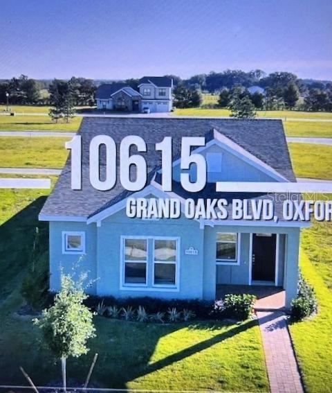 10615 Grand Oaks Blvd in Oxford, FL - Building Photo