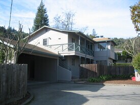 83 Clark St, Unit 83B in San Rafael, CA - Building Photo