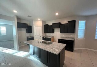 5849 Dalhart Dr in El Paso, TX - Building Photo - Building Photo