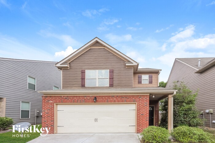 5872 Seabright Ln in Atlanta, GA - Building Photo