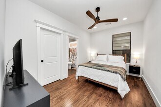 916 W 20th St in Houston, TX - Building Photo - Building Photo