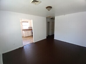 1421 Jackson Ave-Unit -1421 Jackson Ave #A-1421 Jackson Ave A in Chesapeake, VA - Building Photo - Building Photo