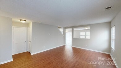 8139 Deodora Cedar Ln in Charlotte, NC - Building Photo - Building Photo