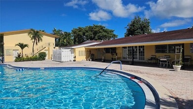 20200 NE 29th Ct, Unit N2 in Aventura, FL - Building Photo - Building Photo