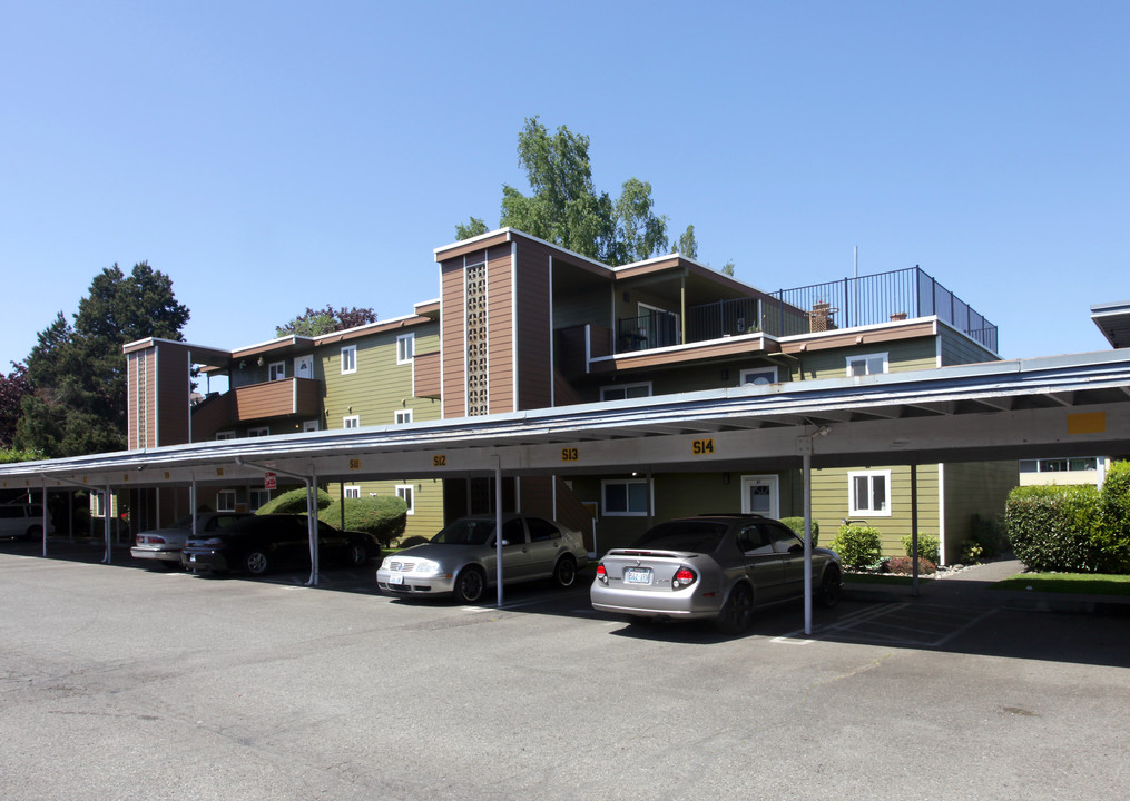 Four Fountains Apartments in Lakewood, WA - Foto de edificio