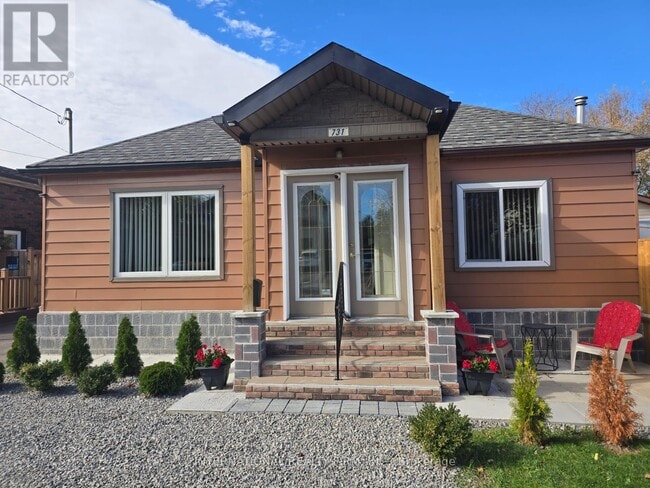 property at 731 Knox Ave