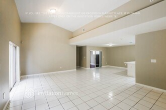 8301 NW 194th Terrace in Hialeah, FL - Building Photo - Building Photo