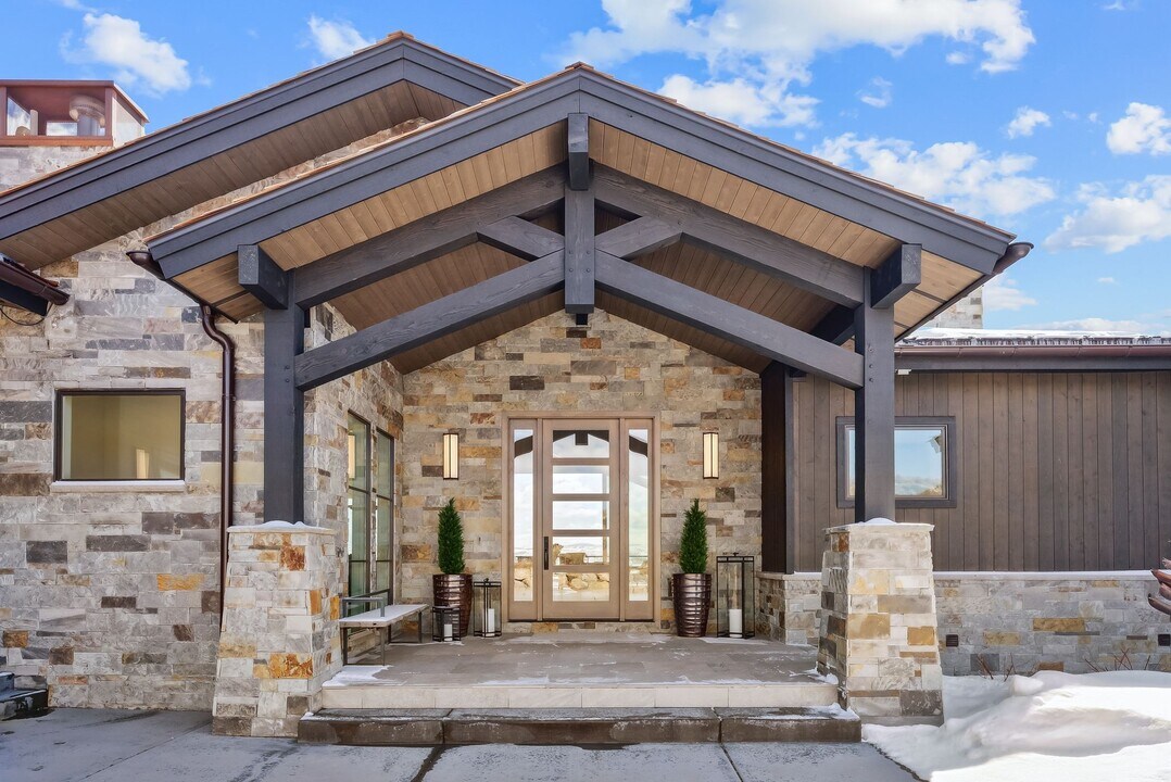 3450 Ridgeway Dr in Kamas, UT - Building Photo