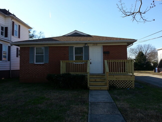 property at 1312 Jackson Ave