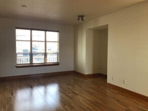 3911 NE 9th Ave in Portland, OR - Building Photo - Building Photo