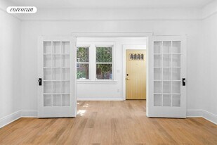 43-07 60th St in Queens, NY - Building Photo
