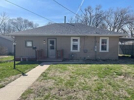 1324 Mary Ave in Rock Falls, IL - Building Photo