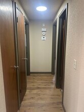 1005 Tall Oaks Dr in Midwest City, OK - Foto de edificio - Building Photo